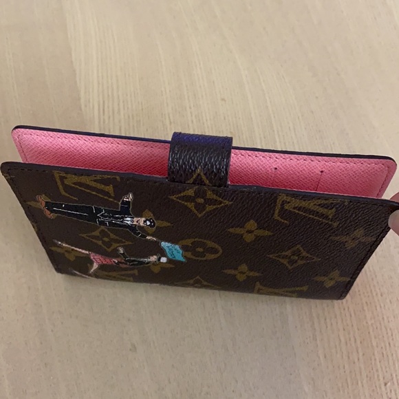 Louis Vuitton Small Ring Agenda Cover - Picture 9 of 11